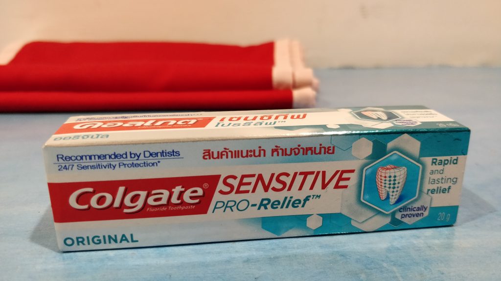 I got two free tubes of Colgate with my dental cleaning. Nice.